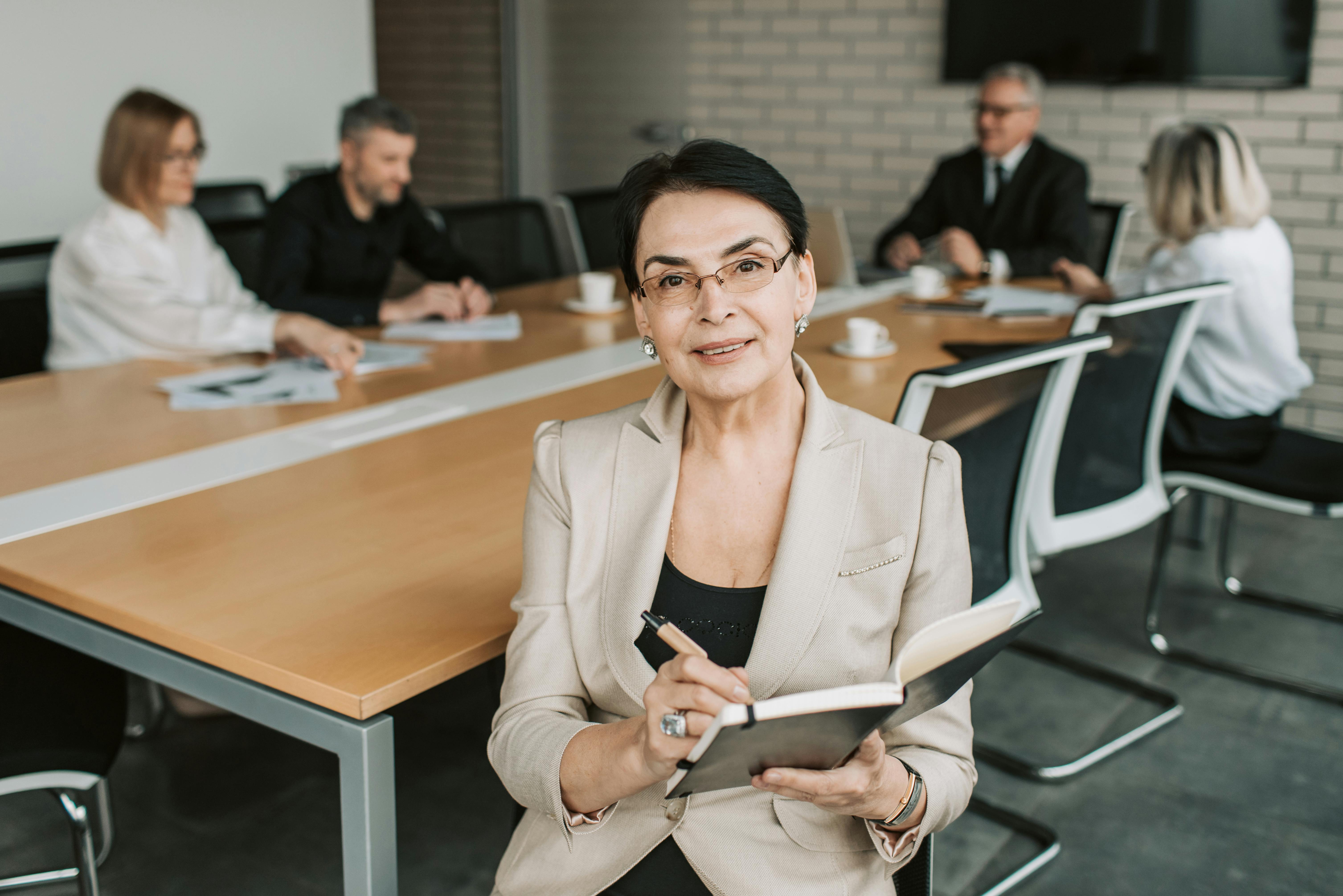 電商後台管理員勞保指南：加入圖書文具運送業工會，免扣二代健保☆延續年資